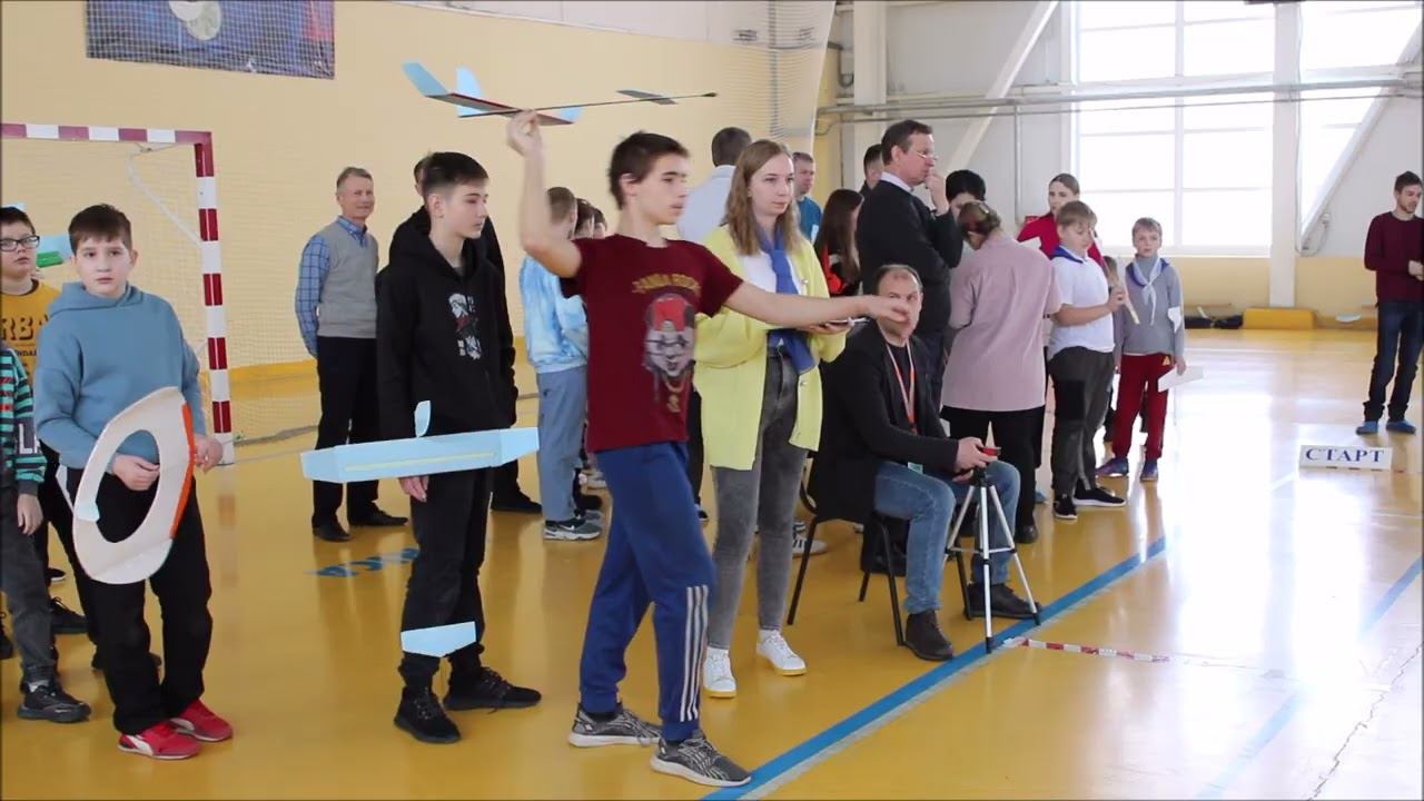 Лети, модель! 2023 смотреть онлайн
