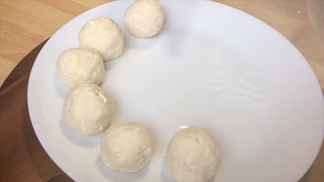 Вкуснейшие творожные шарики на завтрак (гомбовцы без муки) смотреть онлайн