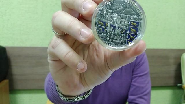 Первая выпущенная в серии «Затерянные цивилизации» монета посвящена Вавилону и его уникальным стена смотреть онлайн