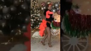 Новогодний танец - праздник к нам приходит!