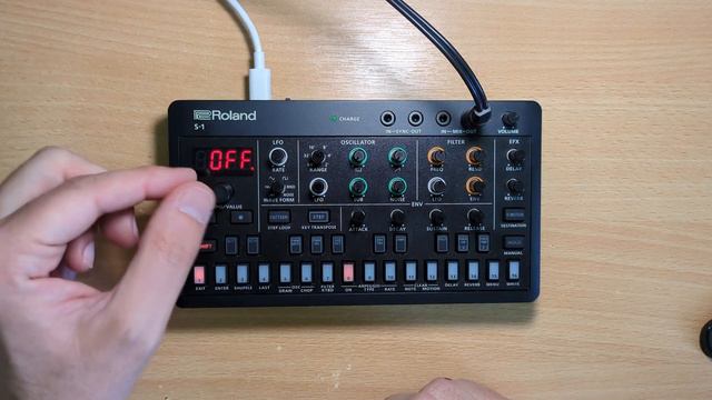Making a sequence on the Roland Aira S-1 Tweak Synth смотреть онлайн