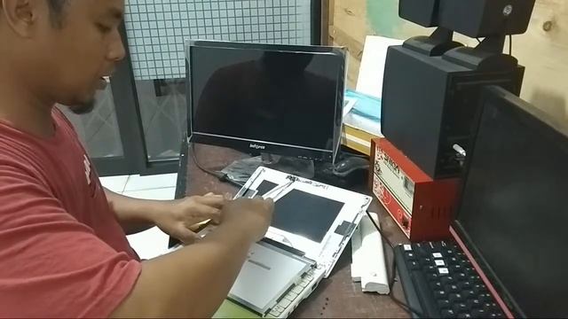 Service Netbook Acer One Happy N578