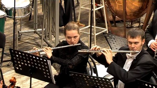 Концерт для скрипки с оркестром. Часть 2 смотреть онлайн