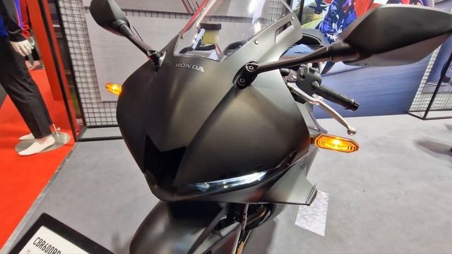 2024 Honda CBR600RR смотреть онлайн