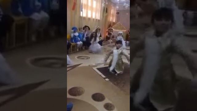Утренник в садике смотреть онлайн