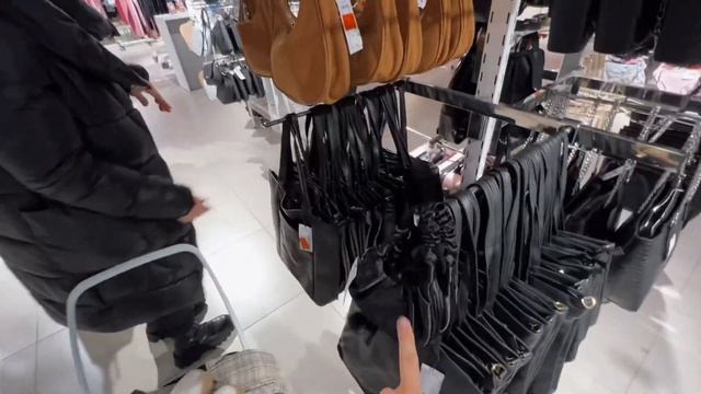 #vlog ▫️Подруга выбирает мне образы?Шоппинг с примеркой в #sinsay #shopping #shoppingvlog #одежда