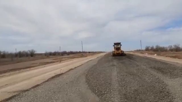 Устройство нижнего слоя основания ЩПС С4. ПК 329+00-333+00. Дата 11.05.2021 г. смотреть онлайн