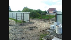 Распашные ворота своими руками из металлопрофиля