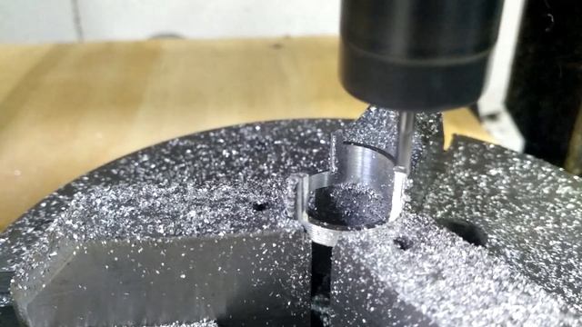 Бюджетный фрезер ЧПУ. Обработка алюминия. смотреть онлайн