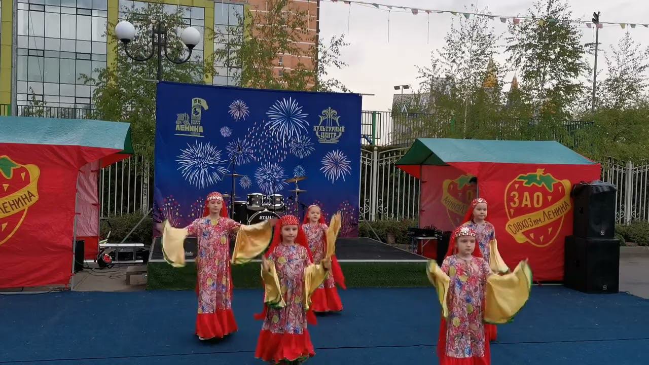Отчётный концерт коллективов Культурного центра Совхоза имени Ленина. смотреть онлайн