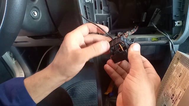Installing microphone for bluetooth a vw cadyy ca original canada смотреть онлайн