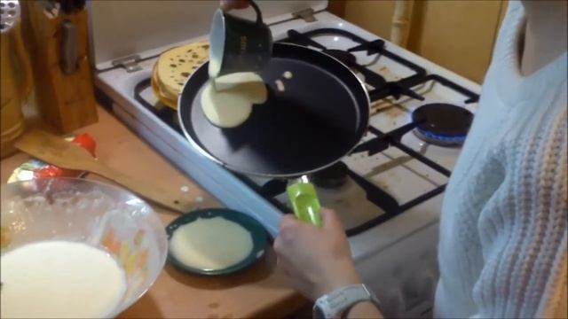 Ира учится печь блины смотреть онлайн