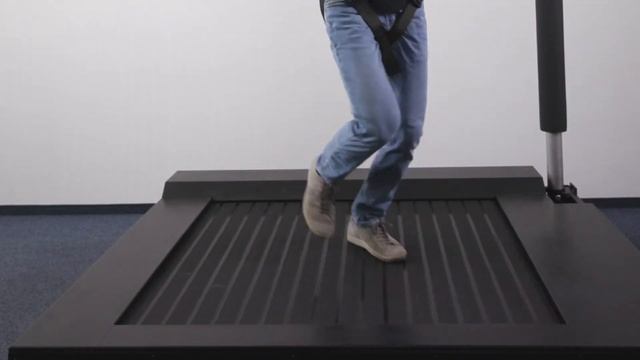 Omnidirectional treadmill CM1 - running in Virtual Reality - work in progress смотреть онлайн