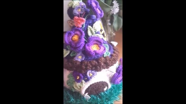 Crochet tea cozy with violets - Грелка для заварника с фиалками смотреть онлайн