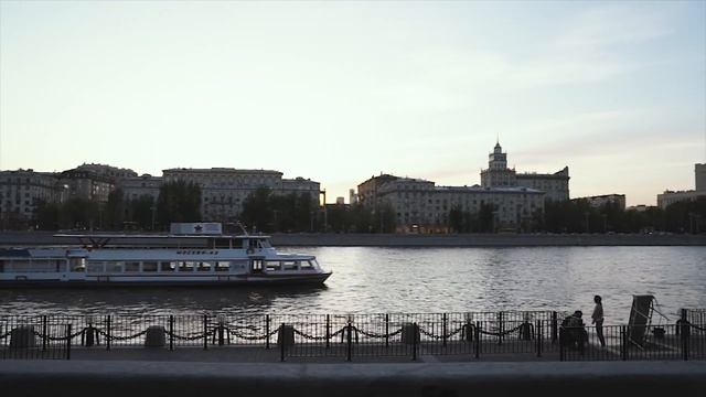 тест Zhiyun Crane 2. Прогулка в Парке Горького смотреть онлайн