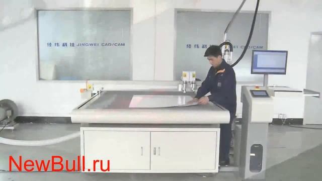 CB03 - планшетный режущий плоттер - резка белого картона на выставке - cutting white cardboard смотреть онлайн