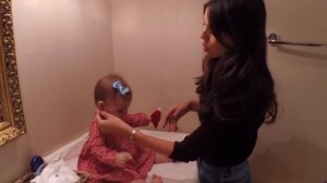 VLOG / Прокол ушей в 7 месяцев / как легко поменять серьги