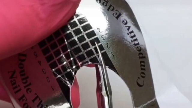 НАРАЩИВАНИЕ НОГТЕЙ-КАК ПРАВИЛЬНО УСТАНОВИТЬ НИЖНИЕ ФОРМЫ