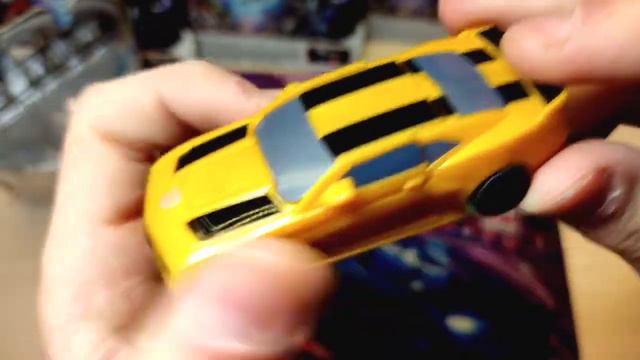 Transformers Dark Of The Moon Legion class Bumblebee Review смотреть онлайн