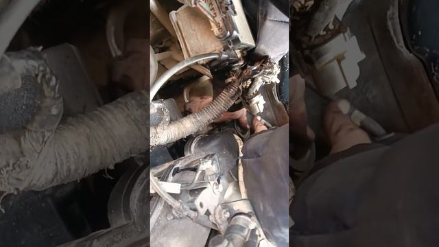 Как снять генератор Mazda Tribute, не снимая привод. смотреть онлайн