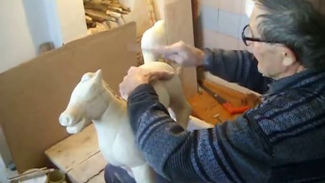 Лошадь из дерева смотреть онлайн