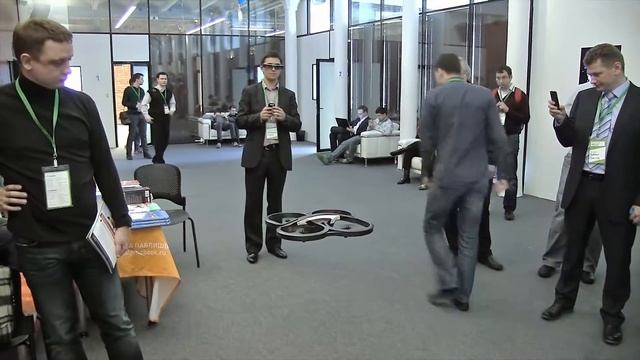 Epson Moverio BT-200 на Droidcon Moscow 2014 смотреть онлайн