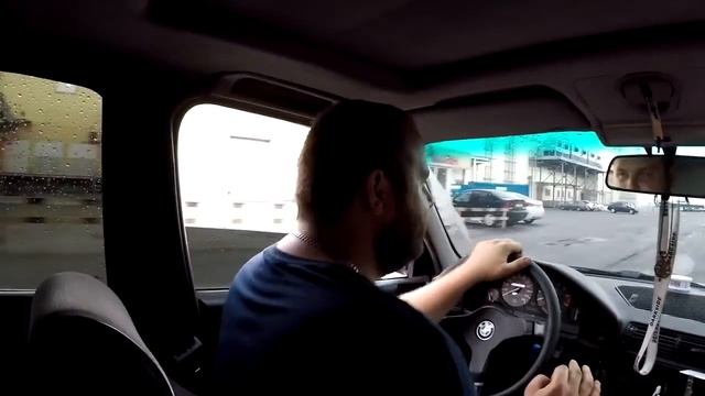 Подбор автомобиля BMW e34 для розыгрыша между подписчиками. смотреть онлайн