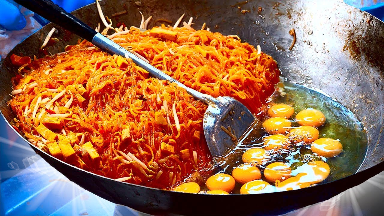 ПОВТОРЯЕМ НЕВЕРОЯТНУЮ УЛИЧНУЮ ЕДУ СО ВСЕГО МИРА Пад тай сырный Корн-дог мартабак смотреть онлайн