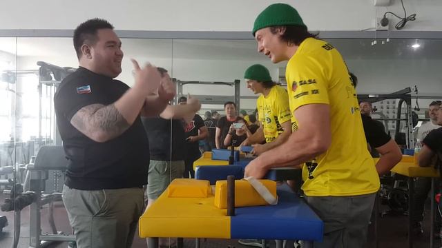Arm Wrestling with Devon Larratt - Malaysia 2018 смотреть онлайн
