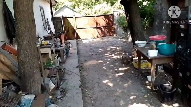 Енакиево п.Веровка. Воды для питья нет, а речку наполнить питьевой водой это легко. смотреть онлайн