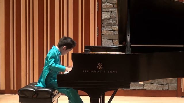 6 Yrs Old Ryan Wang Plays Little Floating Bamboo Raft смотреть онлайн