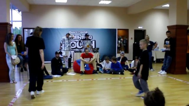 South Cypher 2015 | Солонская vs Макс Харламов (доп. раунд) смотреть онлайн
