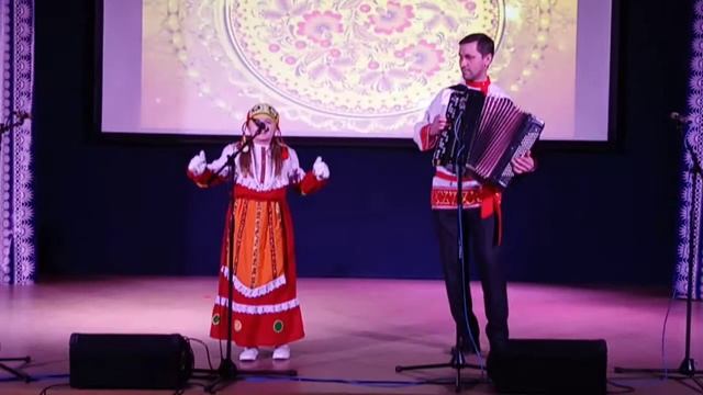 ФОЛЬКЛОРНЫЙ ФЕСТИВАЛЬ "ГУЛЯЙ,МАСЛЕНИЦА!"Песня"РУКАВИЧКИ БАРАНОВЫЕ".ГОЛОВКО ЛИЗА.Конц. А.Н.ЦЕЛИК. смотреть онлайн