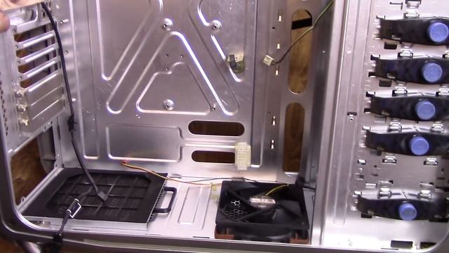 Мощный ПК из 2008 / Обслуживание монстра былых лет / Компобудни #19 смотреть онлайн