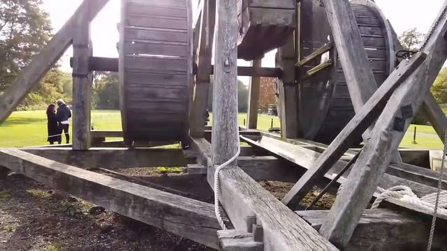 Требушет в замке Уорик, Англия. #историческиереконструкции смотреть онлайн