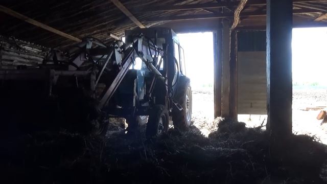 Четыре прицепа до обеда навоза из сарая и не газую. смотреть онлайн