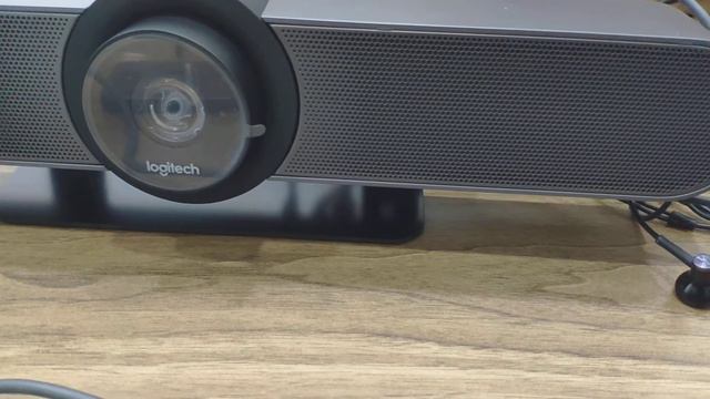Logitech MEETUP смотреть онлайн