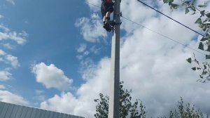 Замена сгоревшего фонаря уличного освещения на столбе