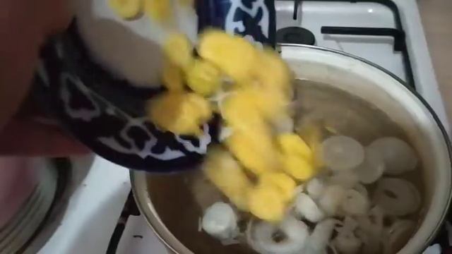 Новый рецепт - Товук шурва, Куриный суп, chicken soup #UFC #new peciept #новыйрецепт #куриный #тову смотреть онлайн