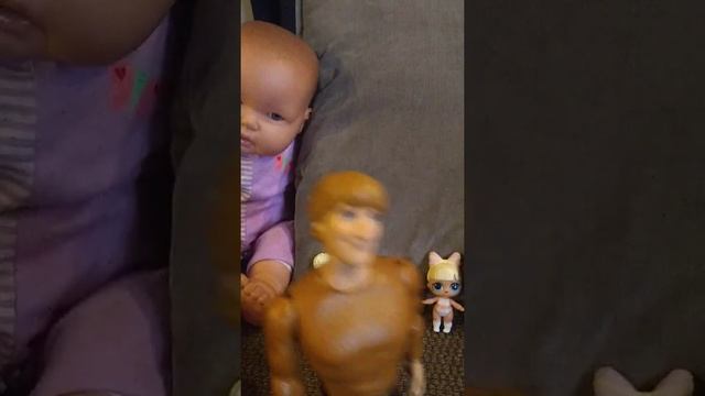 The Lol Doll Adoption Agency. смотреть онлайн