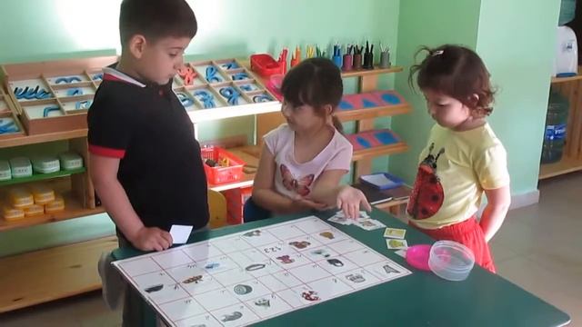 Коллективная работа с алфавитом. ДК Монтессориград смотреть онлайн
