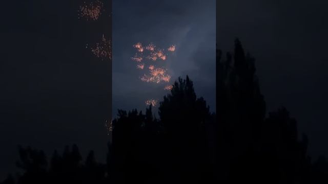 Ночная "дискотека" над позициями ВСУ в Марьинке. смотреть онлайн