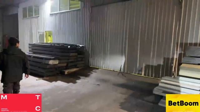 ХАЗЯЕВА ПОКУПАЮТ СМАРТ ЧТОБЫ УЛЕТЕТЬ НА НЕМ смотреть онлайн