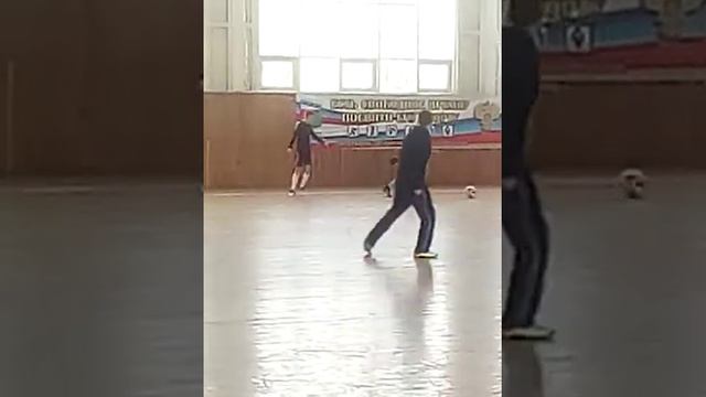 Хэй Йоу Ребята ,если вы хотите что было видое больше просто подпишись на канал и поставь лайки смотреть онлайн