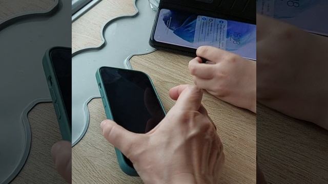 Беспроводная зарядка телефонов в купе двухэтажного поезда РЖД смотреть онлайн