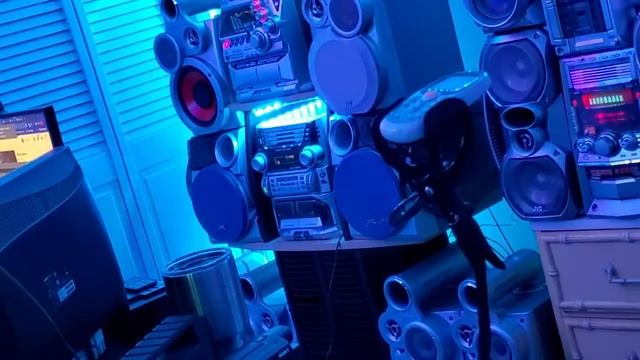 JVC MX-J900 (Song request by Mr. bass test hz) смотреть онлайн