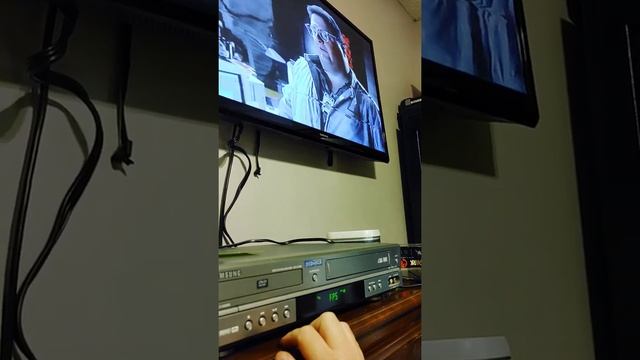 Samsung DVD-V2000 смотреть онлайн