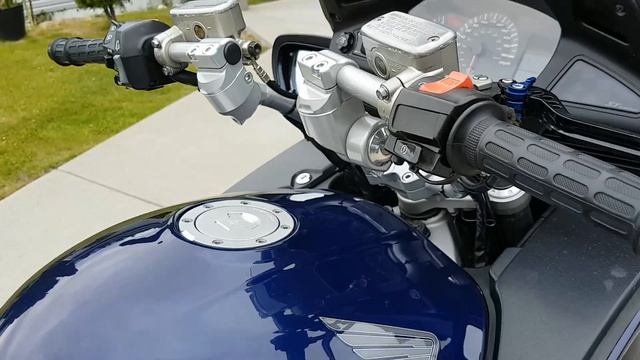Trouble When I Bought A Honda ST1300 Pan European... смотреть онлайн