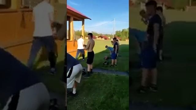 Работа кипит. Якутские борцы проводят летние сборы на спортивной базе в Нижнем Бестяхе смотреть онлайн