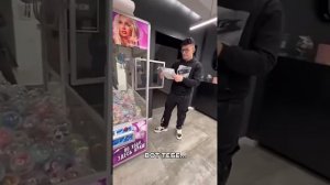 ДИМА МАСЛЕННИКОВ сделал милый подарок КЛАВЕ КОКЕ🥺❤️